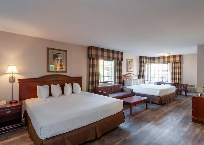 Studio City Court Yard Hotel