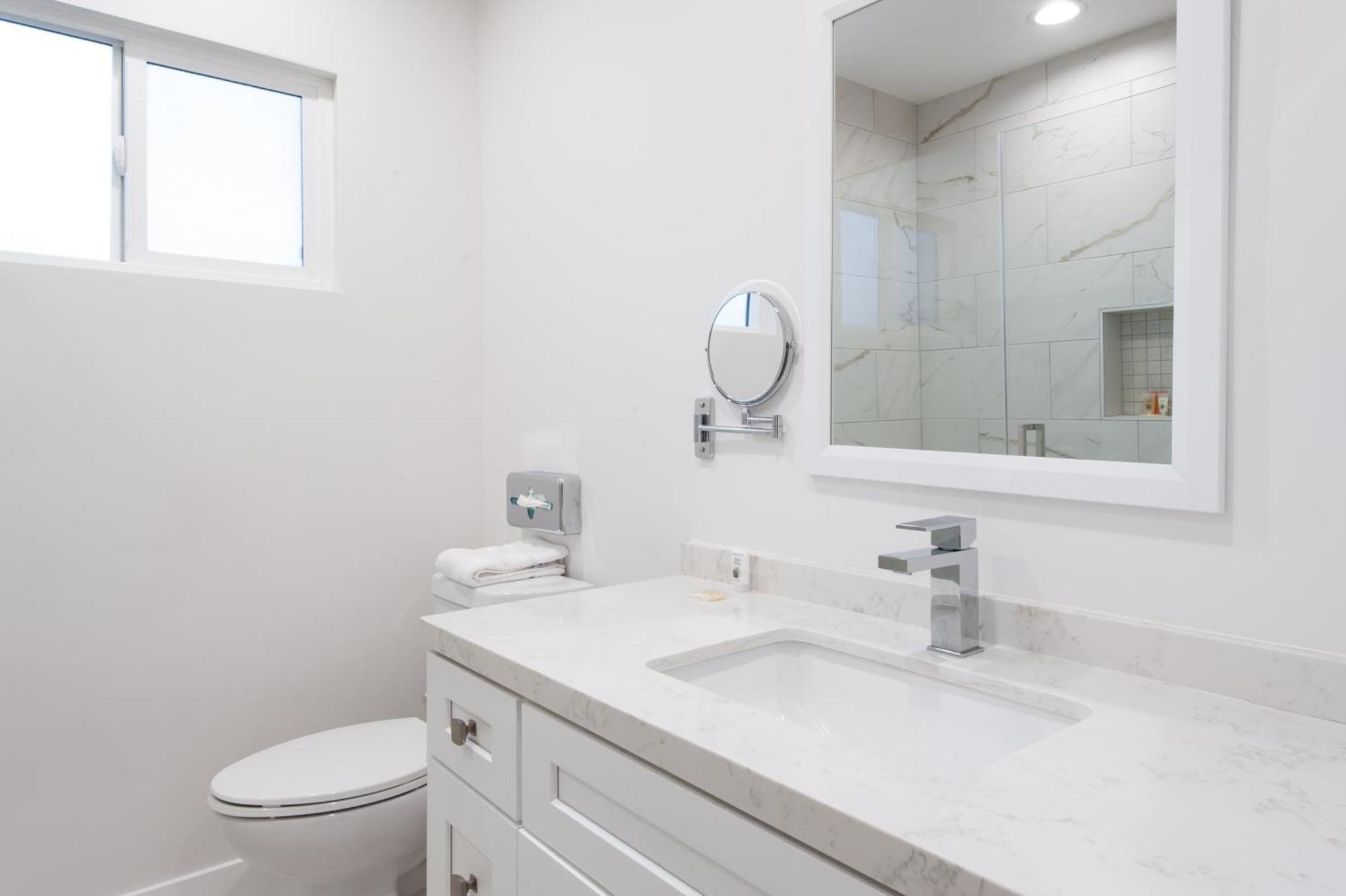 Court Yard 2* Studio City