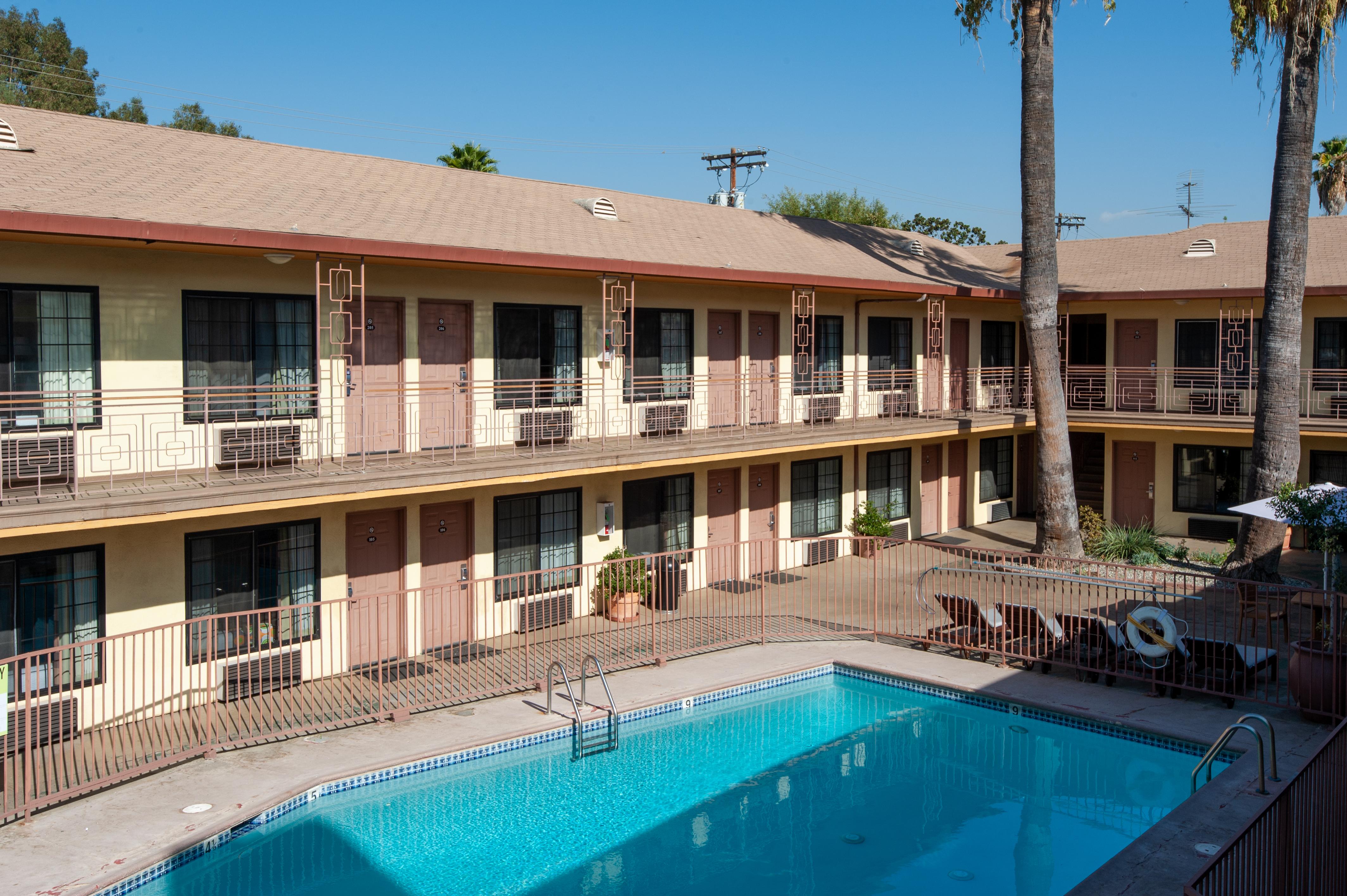 Motel Court Yard