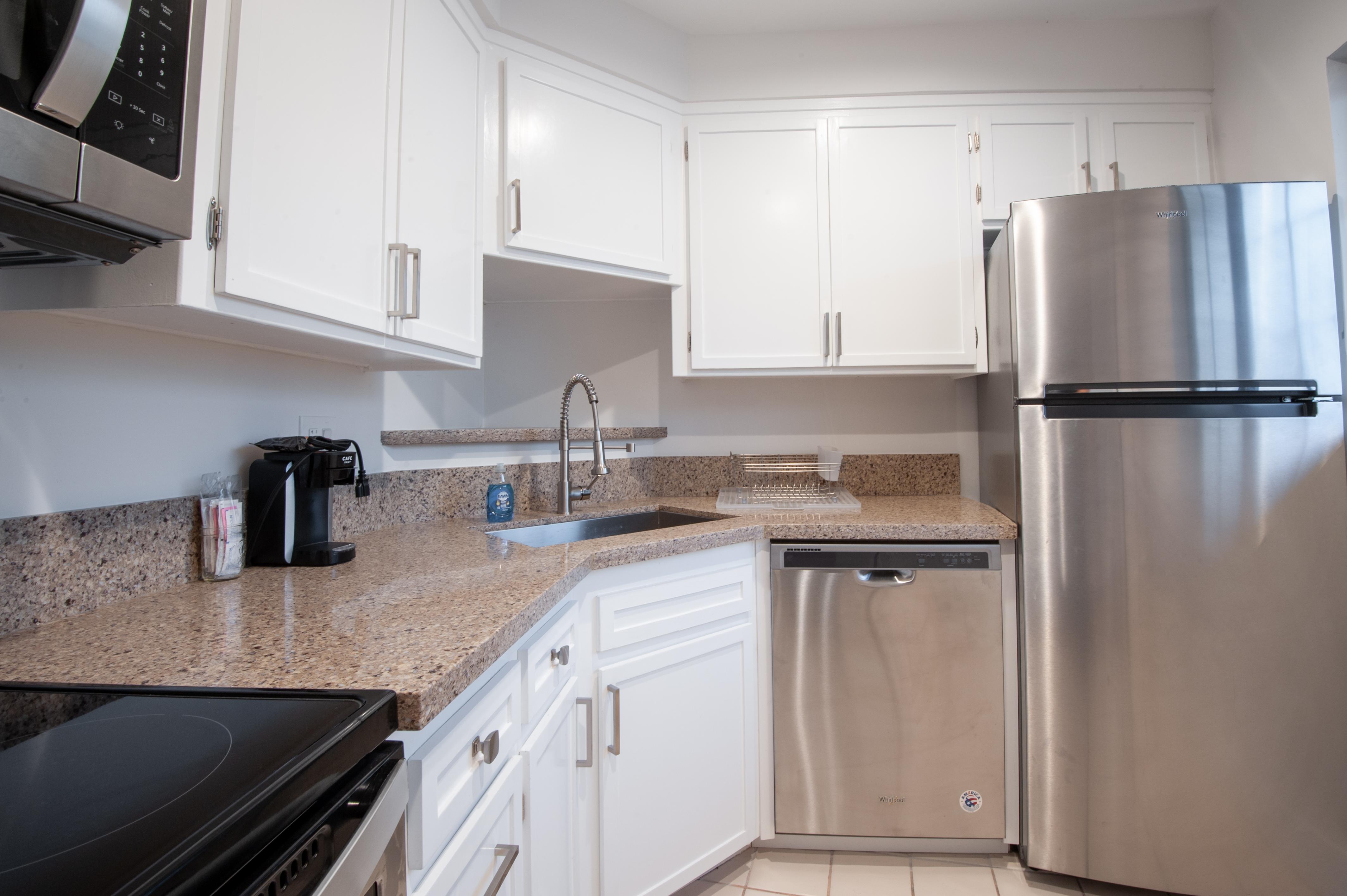 Court Yard 2* Studio City